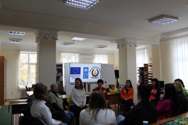 У Запоріжжі працюють групи самодопомоги для згуртування жінок-ВПО