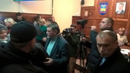 В Северодонецке снова революция в городском совете. Рассказываем что происходит