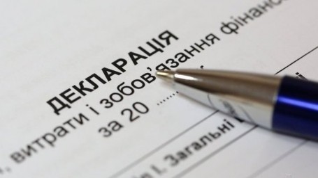 28 машин на семью и 18 человек без жилья: декларации депутатов Северодонецкого городского совета